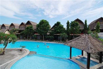 Hotel The Village 3*