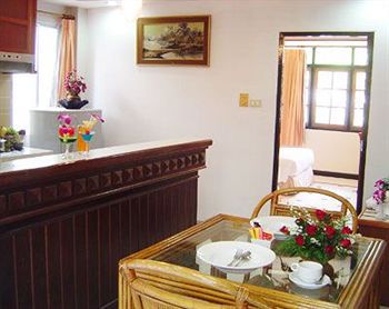 Aparthotel Swiss-Belcourt Sunset 4*