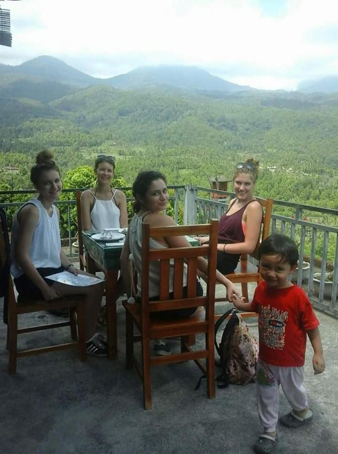 One And Warung Munduk (Bali)