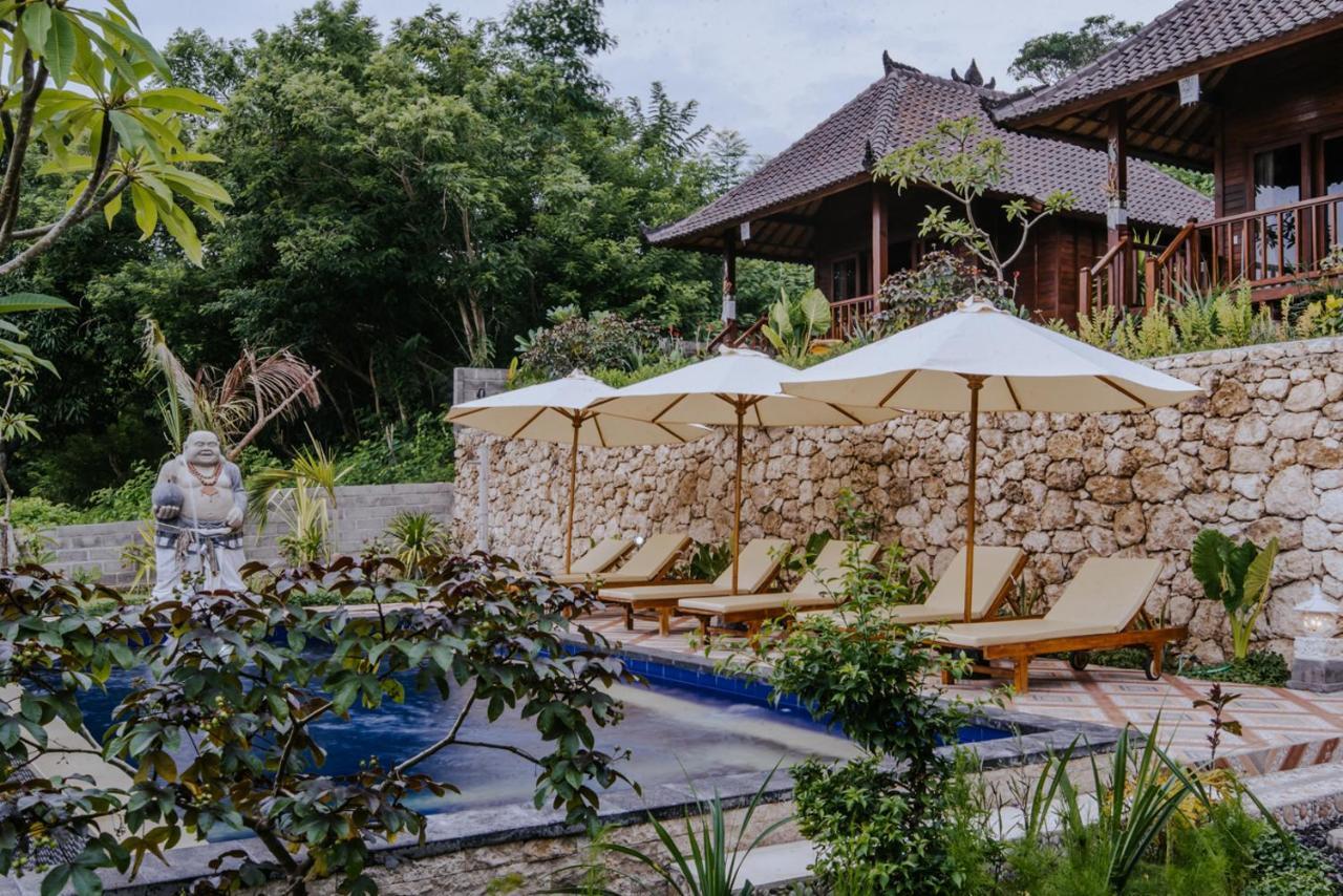 Sunday Huts 3*