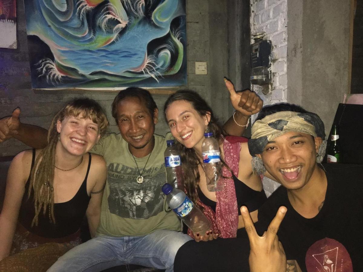 Apollo Hostel Lovina (Bali)
