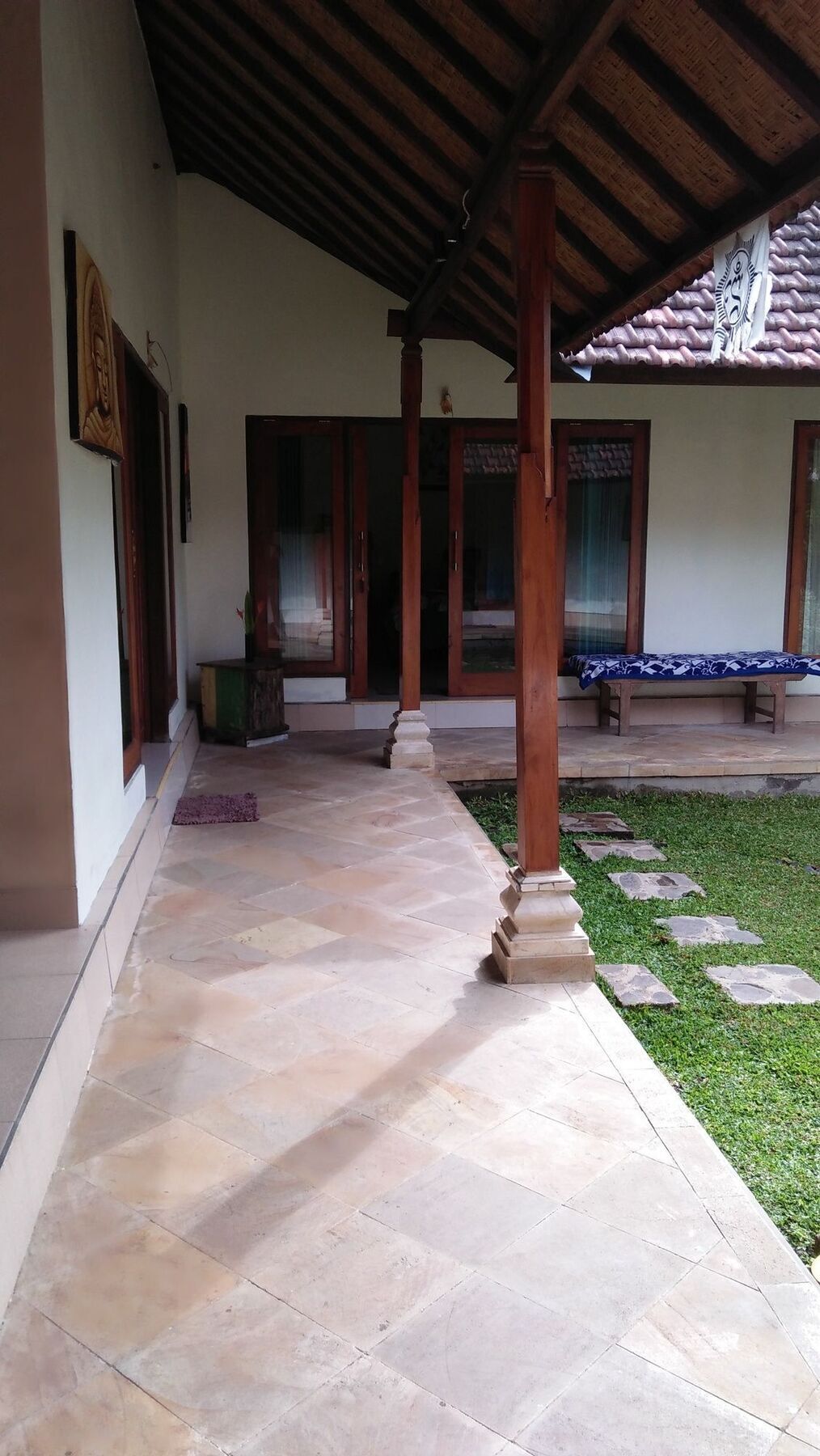 Memes House Backpacker Tempat Tidur & Sarapan 2*