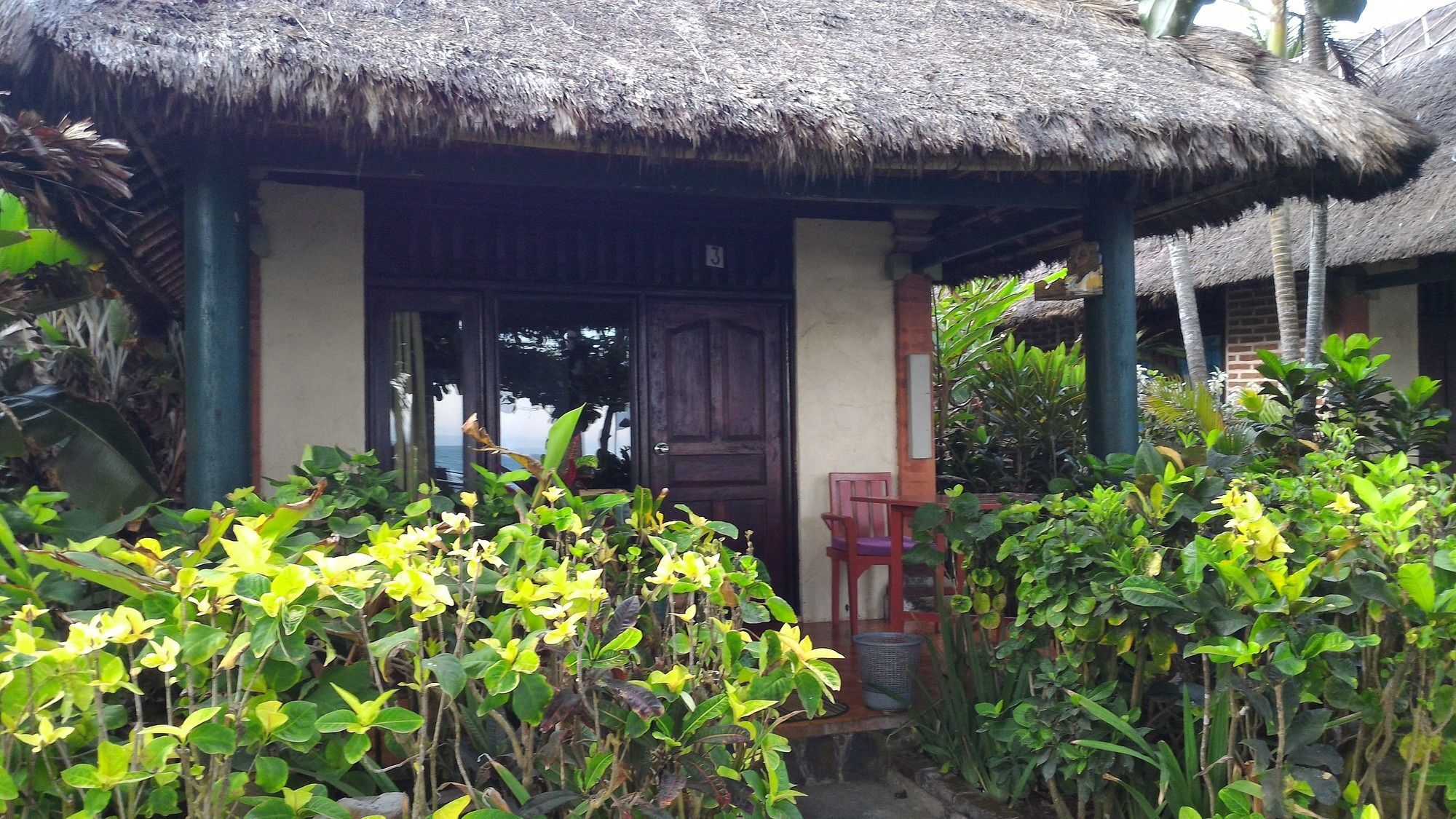Amarta Beach Candi Dasa (Bali)