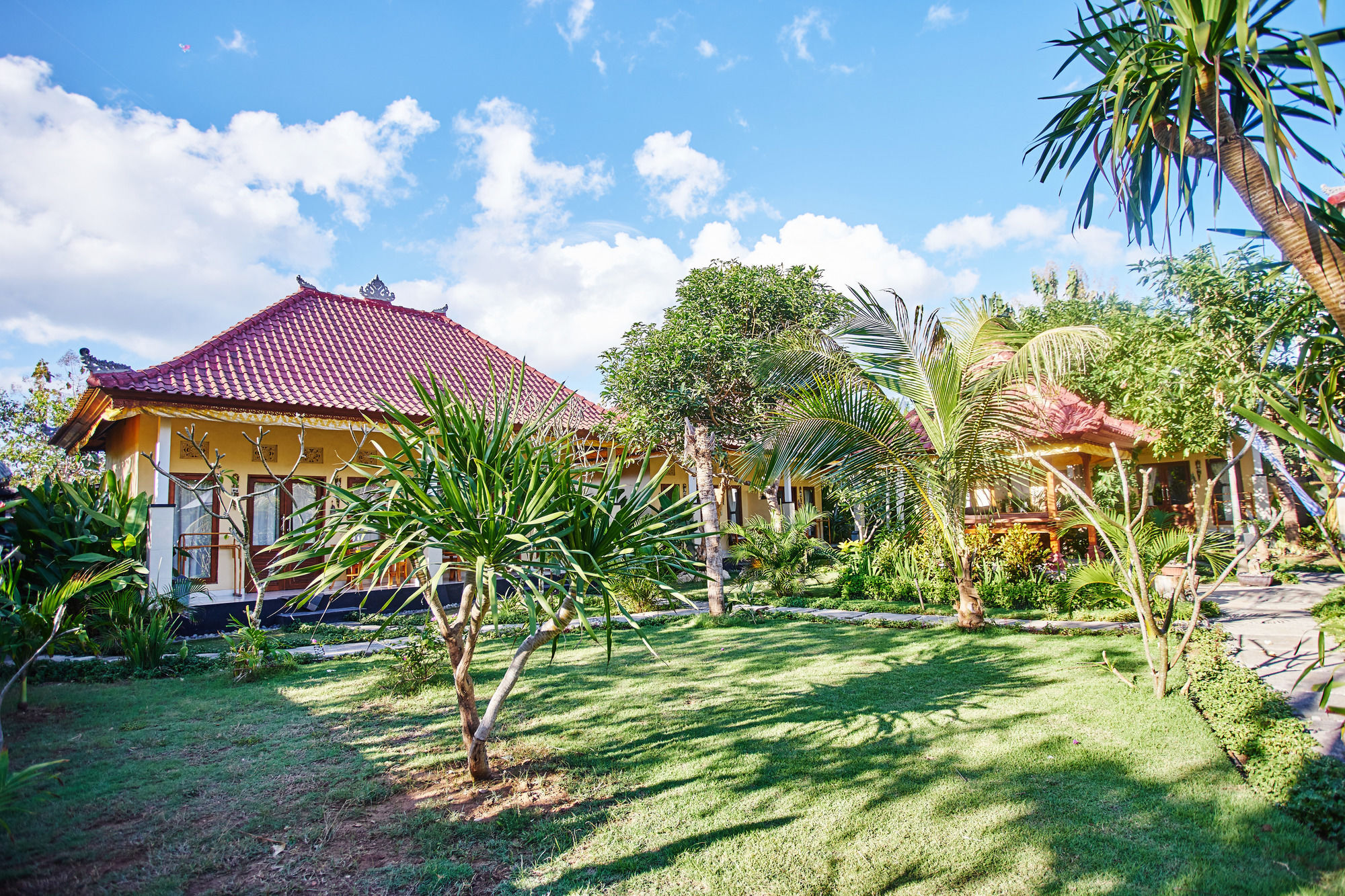 Taos House Nusa 3*