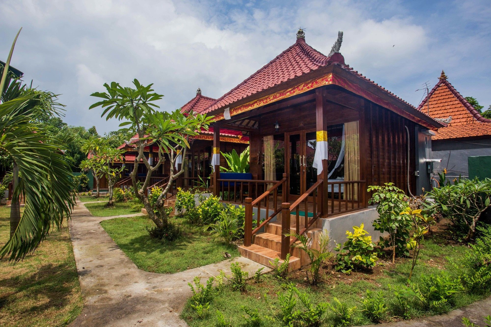 Taos House Nusa 3*