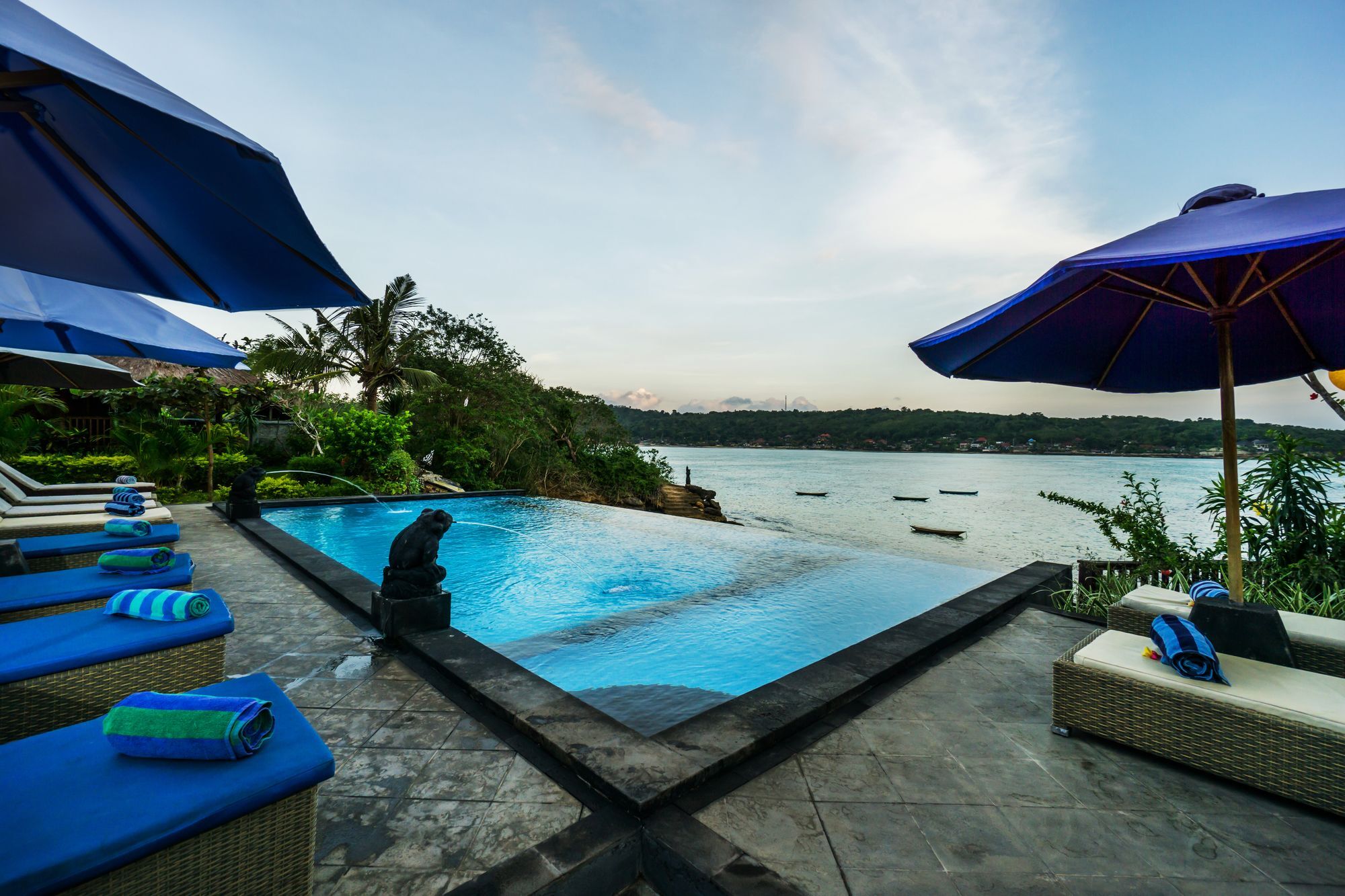 Laguna Reef Huts