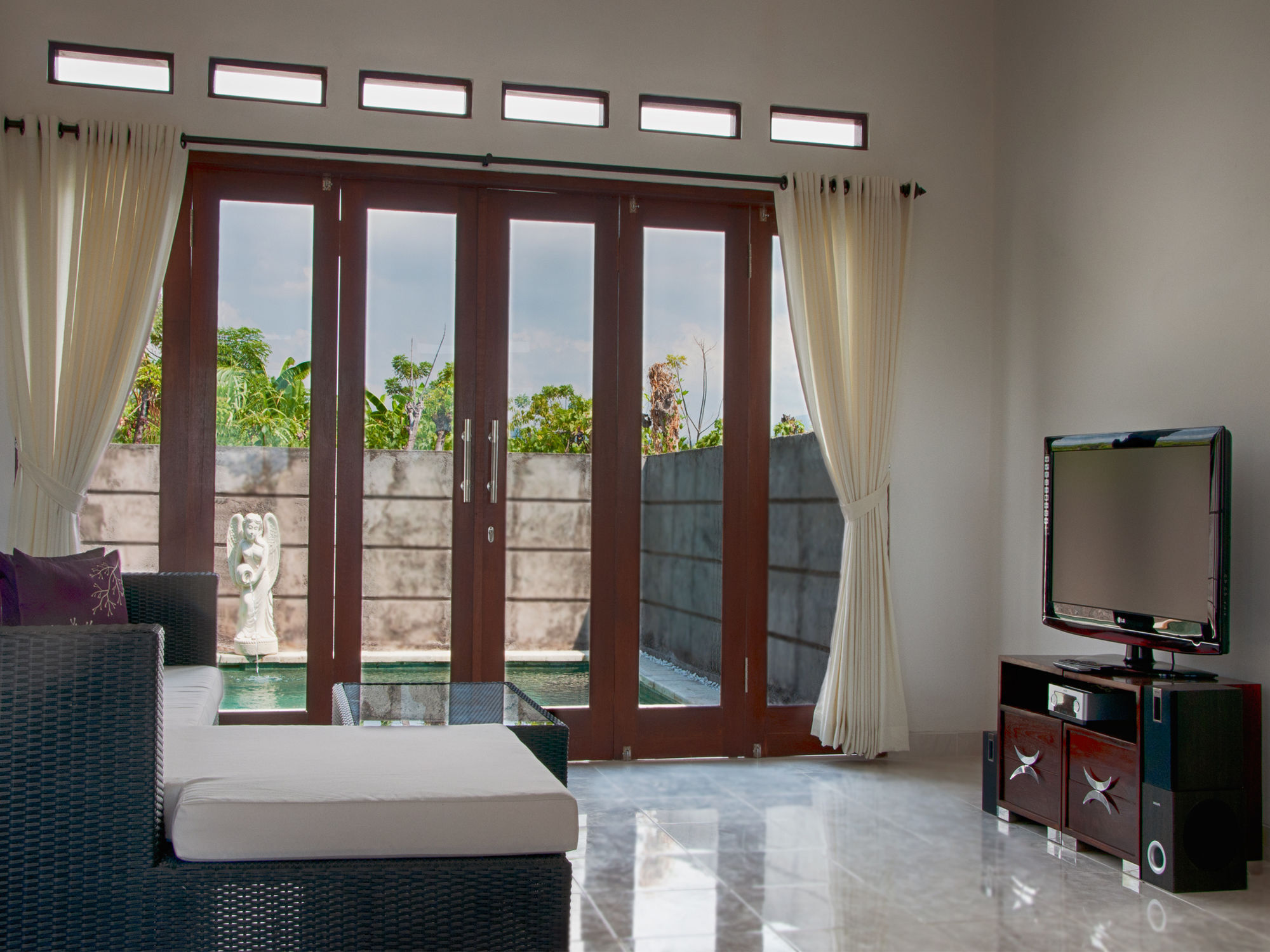Dencarik Villa *