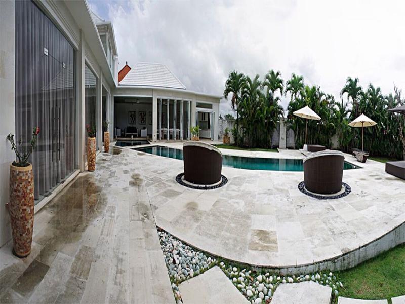 By Sanga Sanga Hospitality Villa *