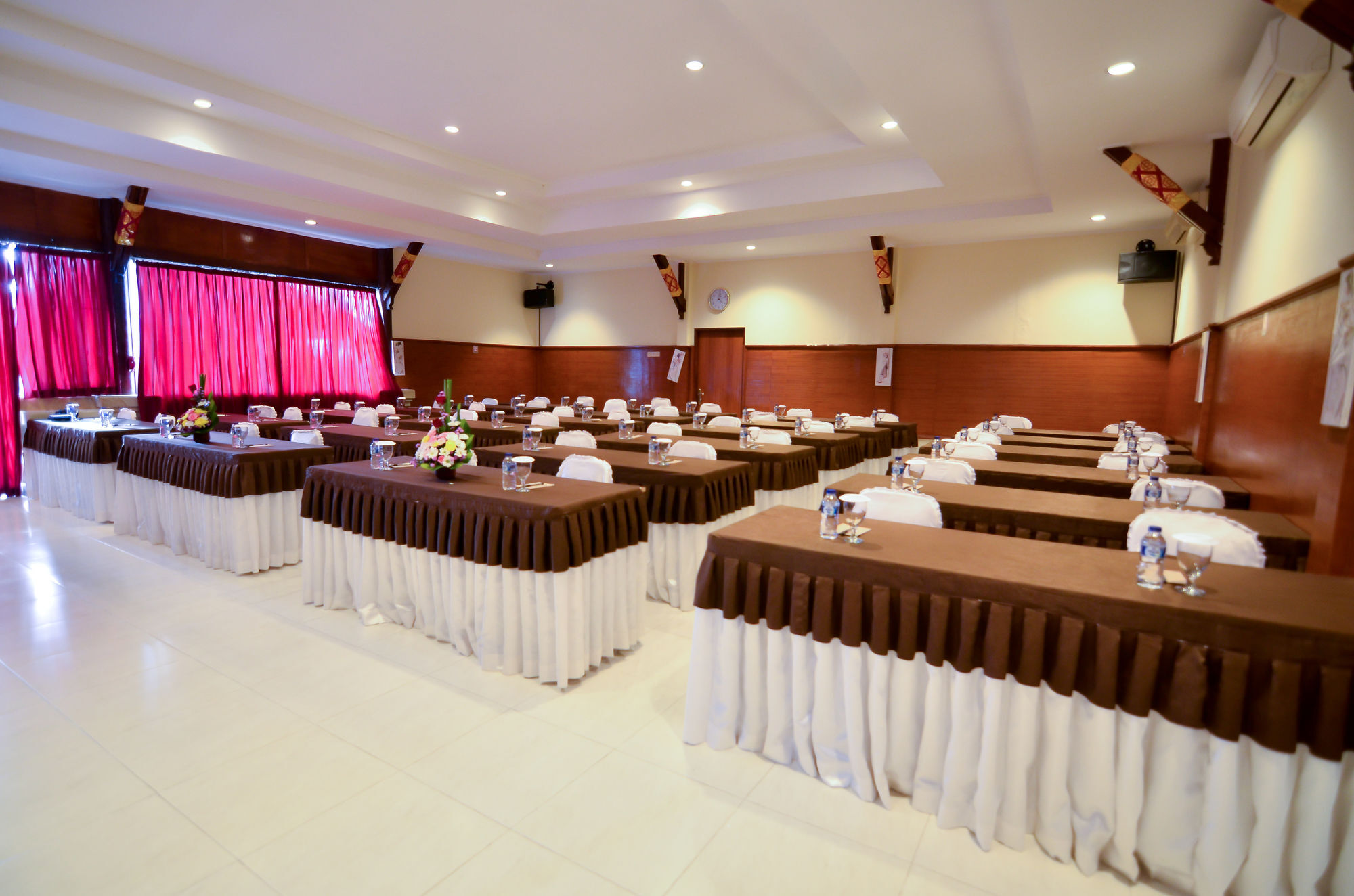 Aneka & Hotel Lovina (Bali)