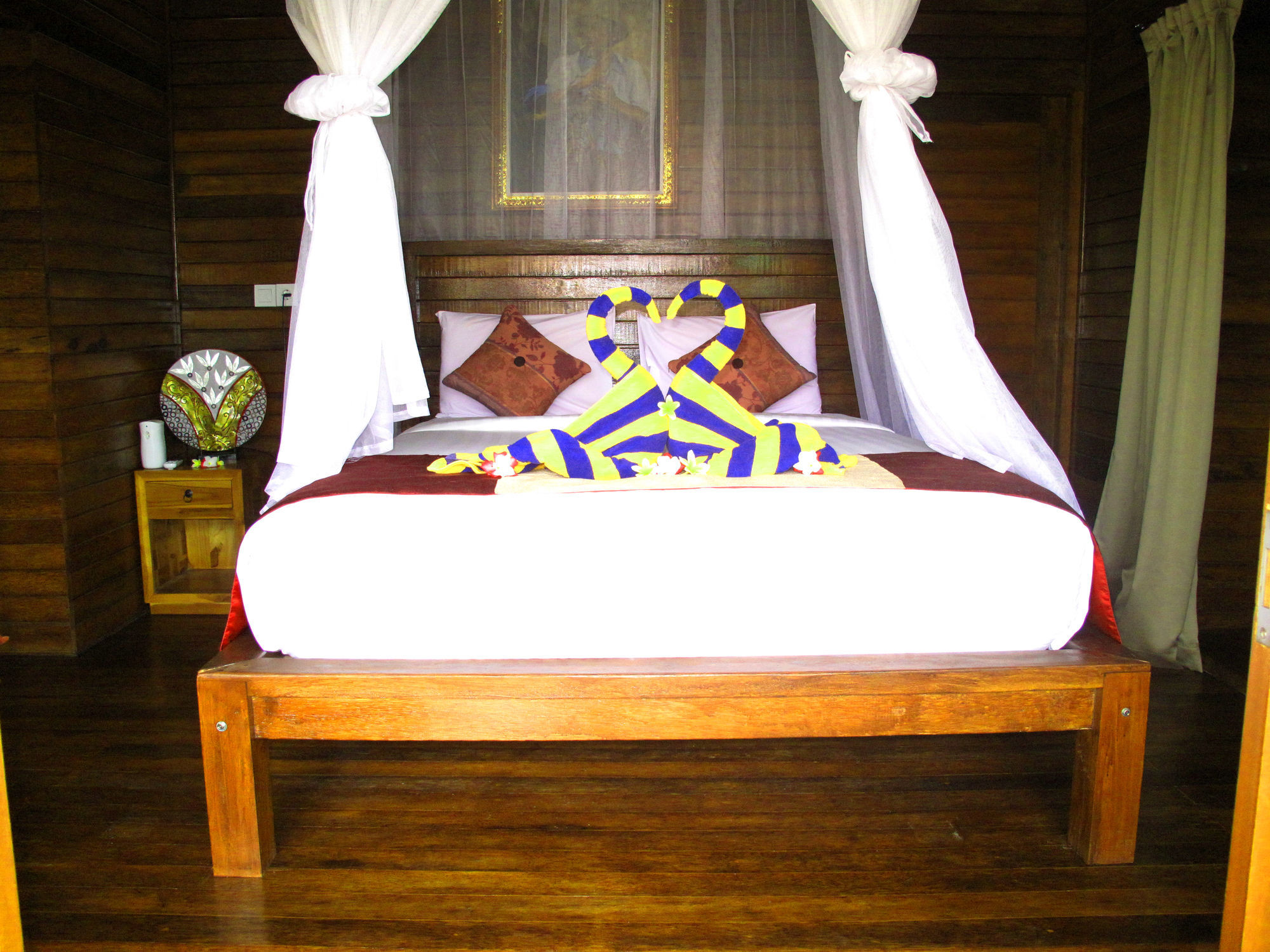Dimas Huts 3*