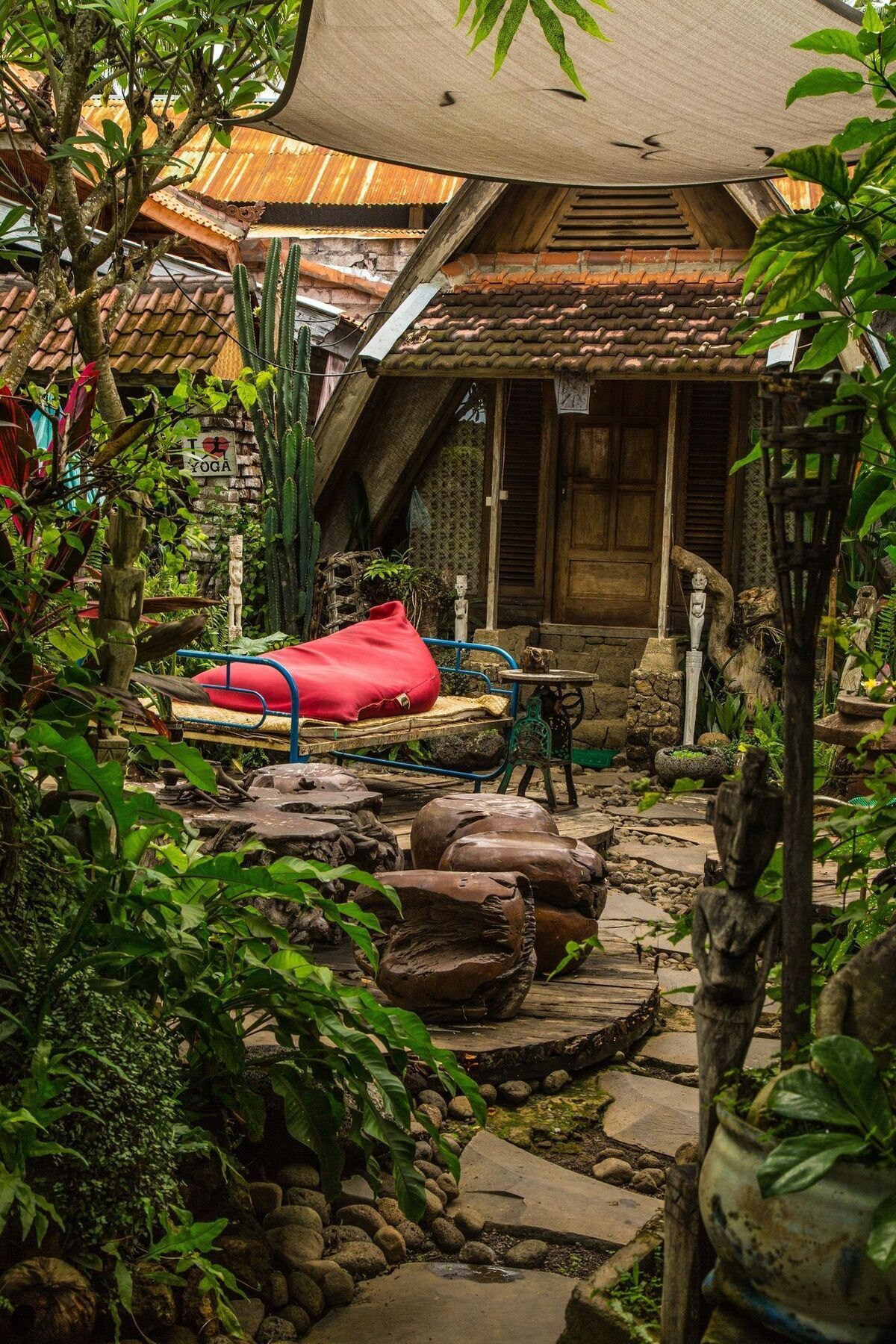 Santhiku & Tempat Tidur & Sarapan