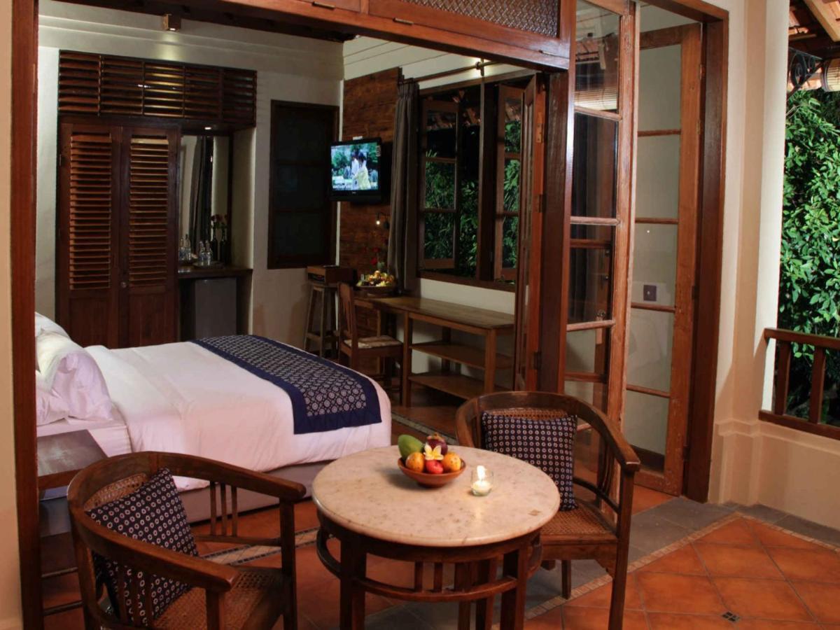 Hotel Omah Apik 4*