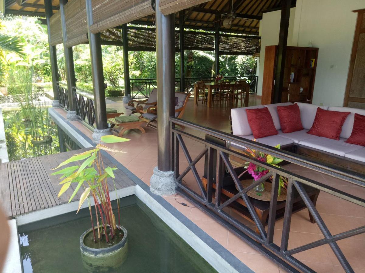 Villa Elina Lovina (Bali)