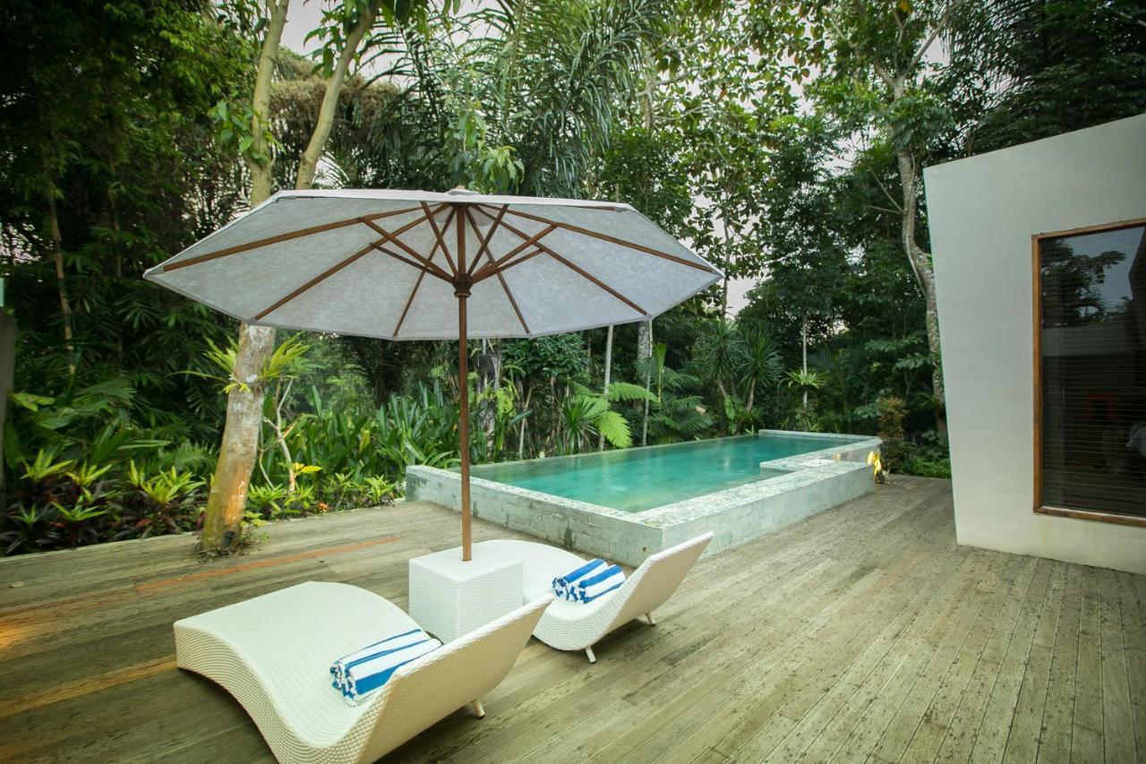 Villa Senetan And