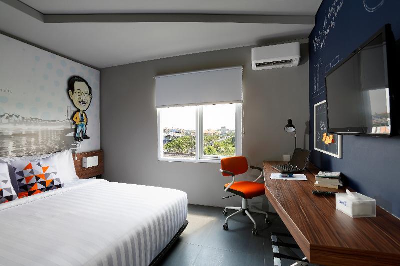Hotel Berry Biz
