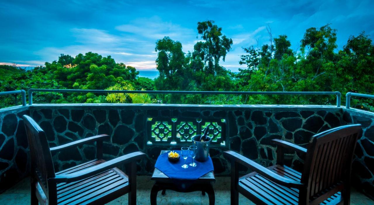 Hotel Melasti Kuta &