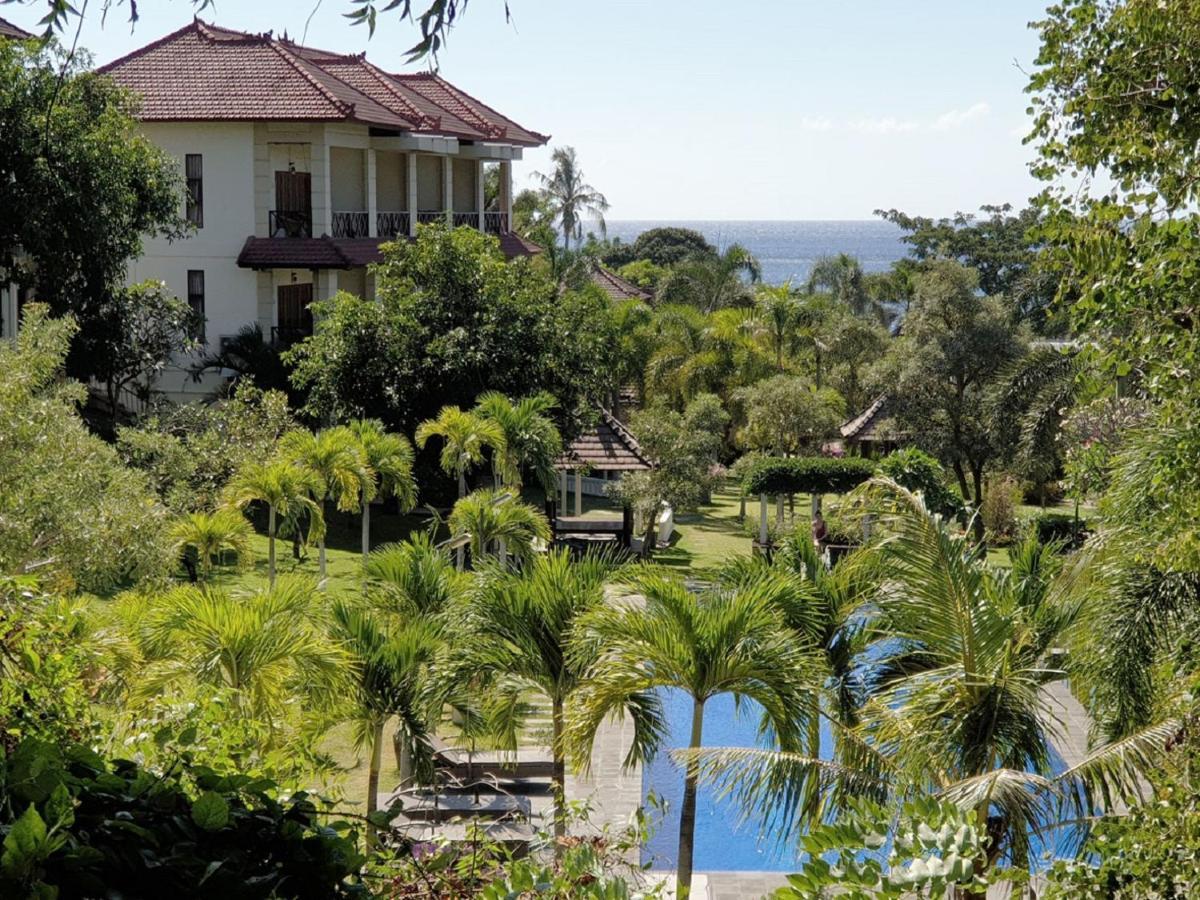 Bluehill Dive Hotel