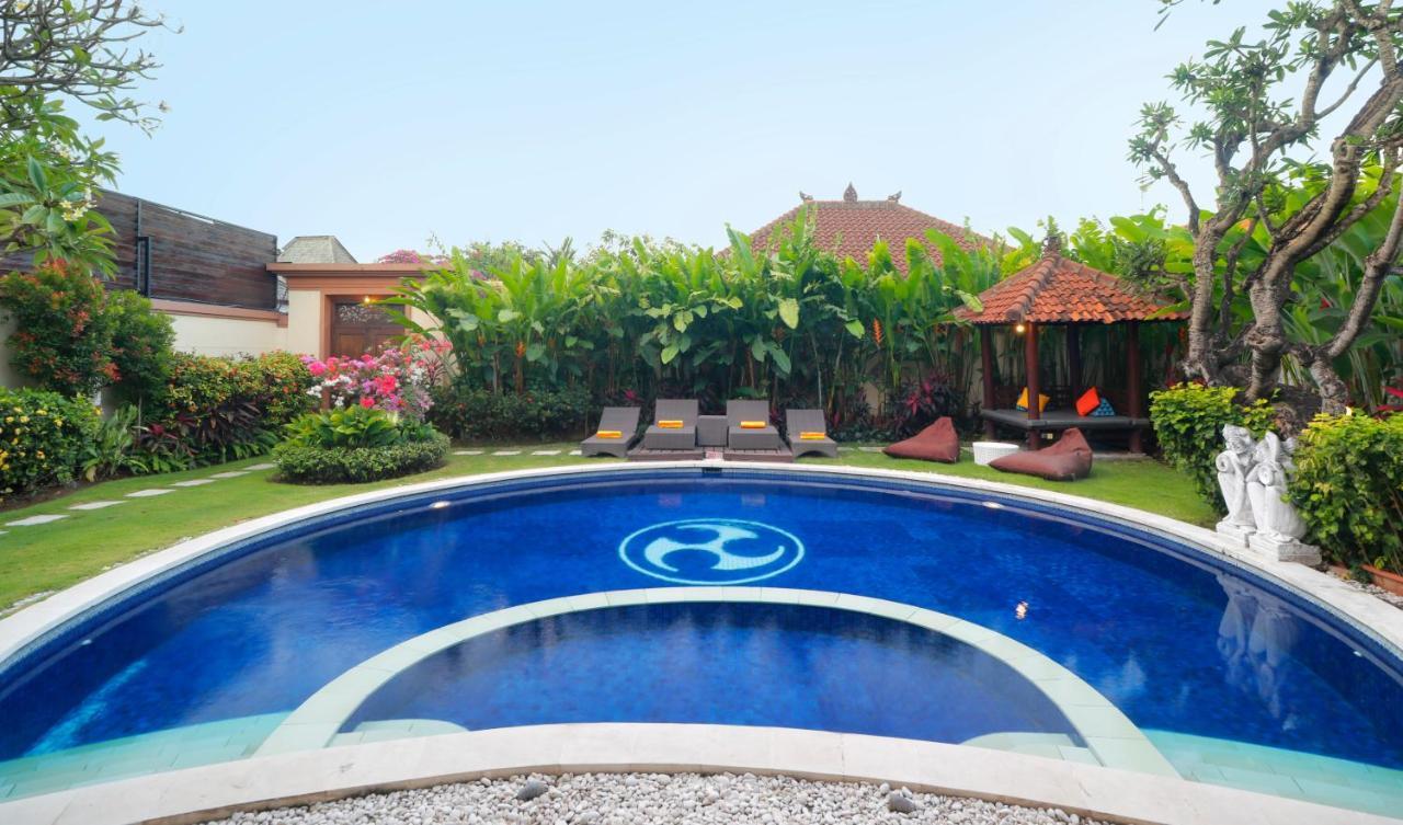 Heliconia Villa