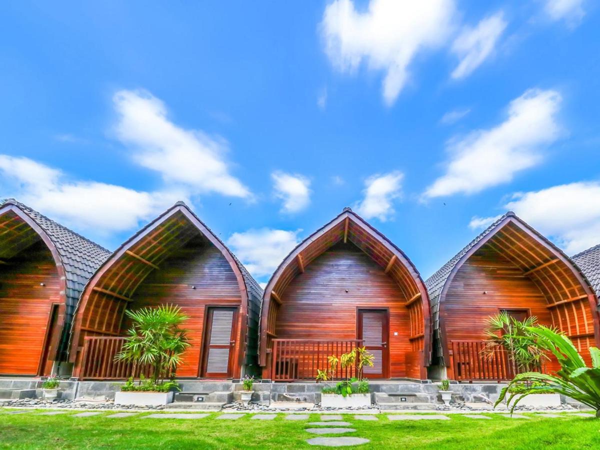 Sekar Arum Riverside In Canggu 2*