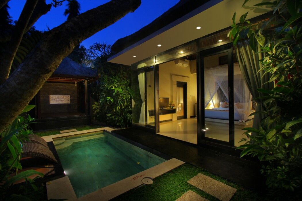 Tonys & - Bali