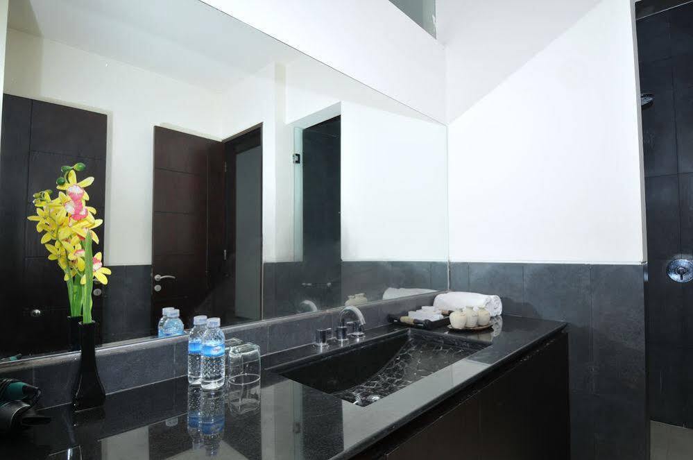 Swiss-Belcourt Sunset Aparthotel 4*