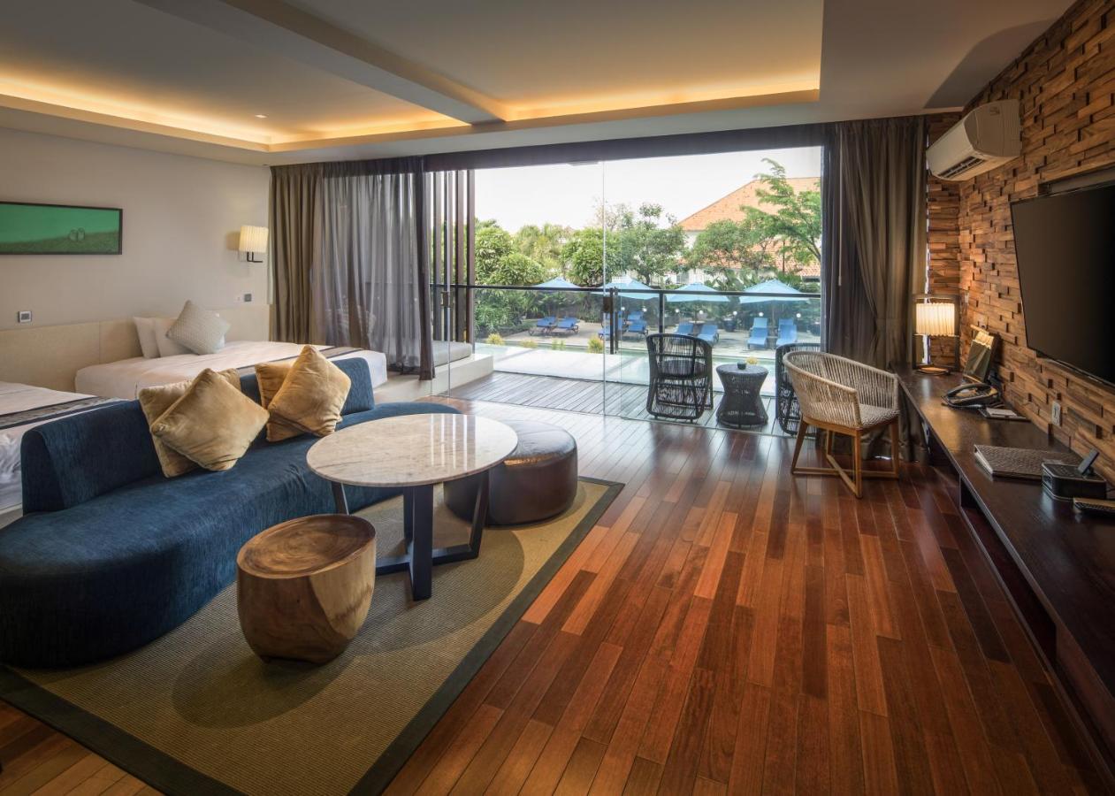 By Watermark And Hotel 4*
