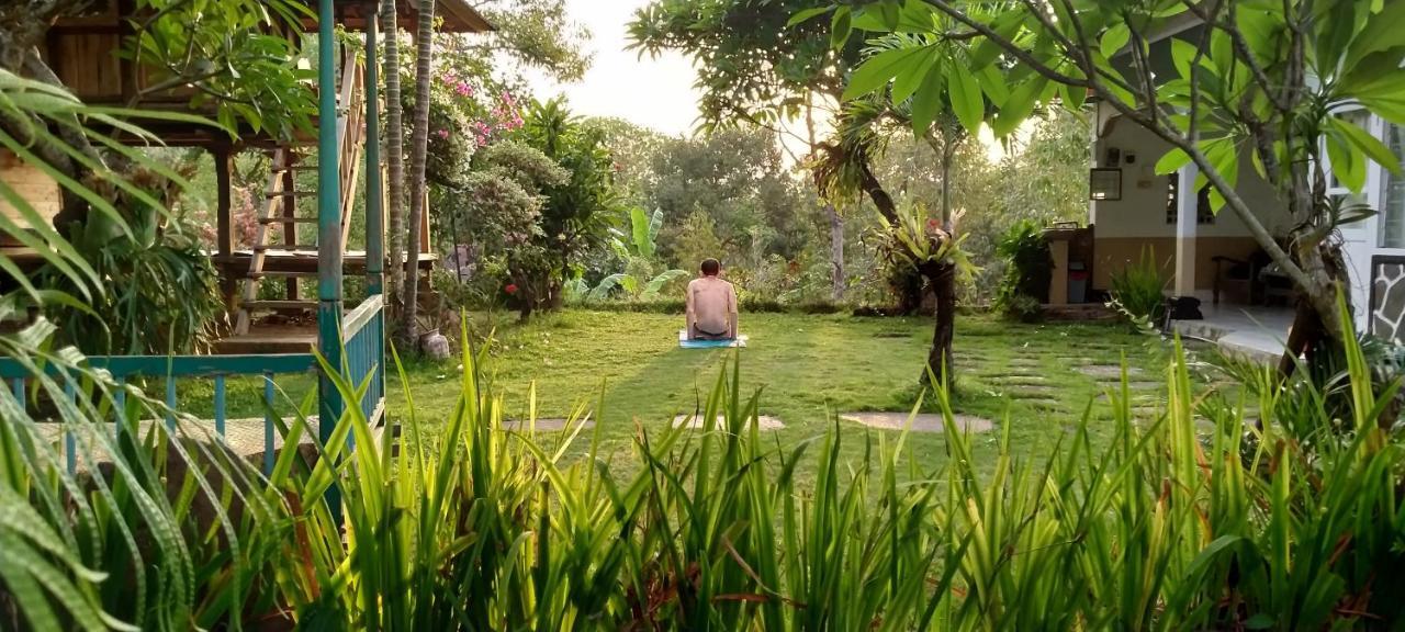 Esa Di Kubu Homestay Singaraja (Bali)