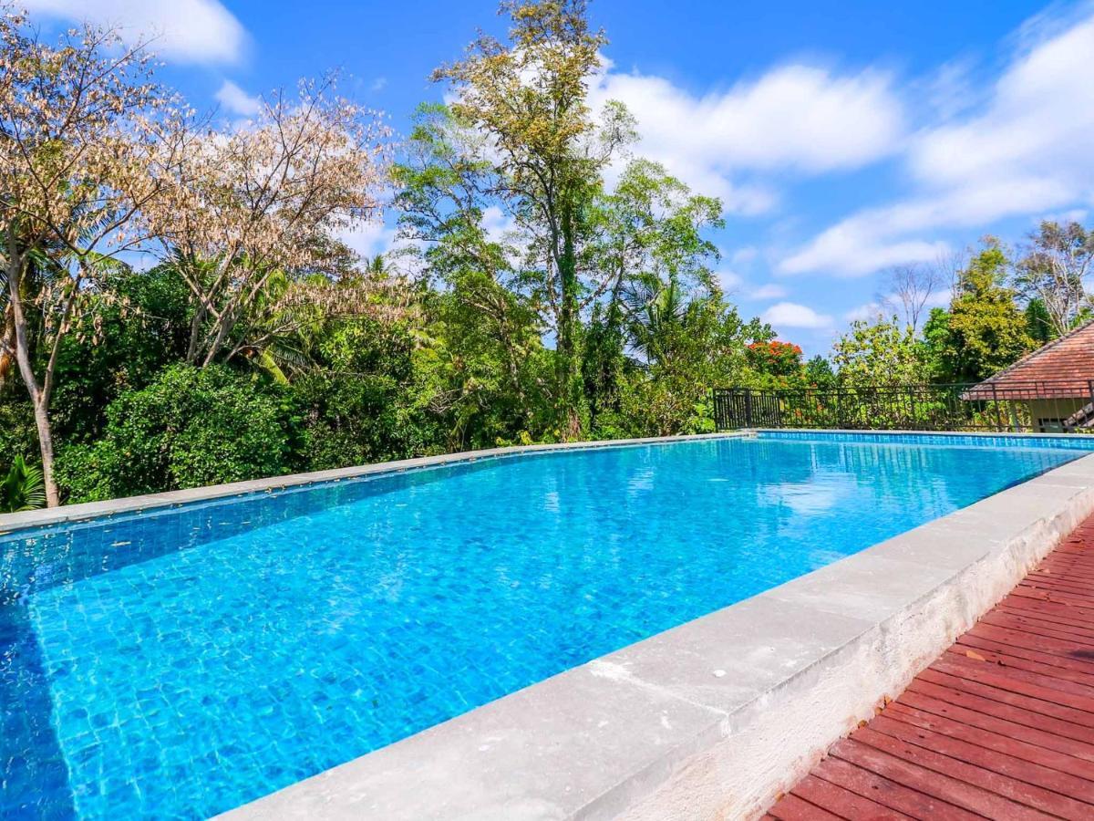 Sekar Arum Riverside In Canggu Tanah Lot (Bali)