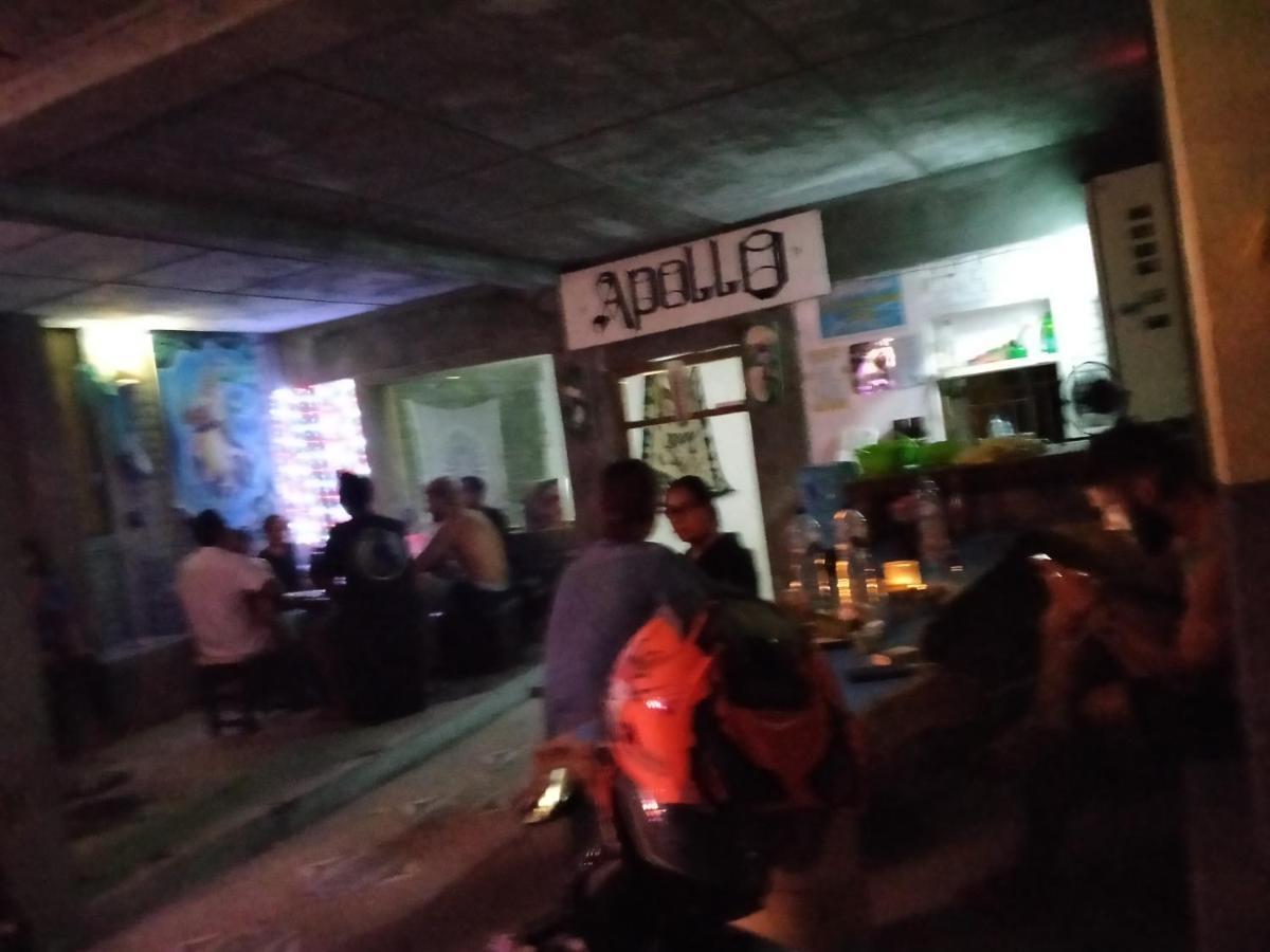 Apollo Hostel *