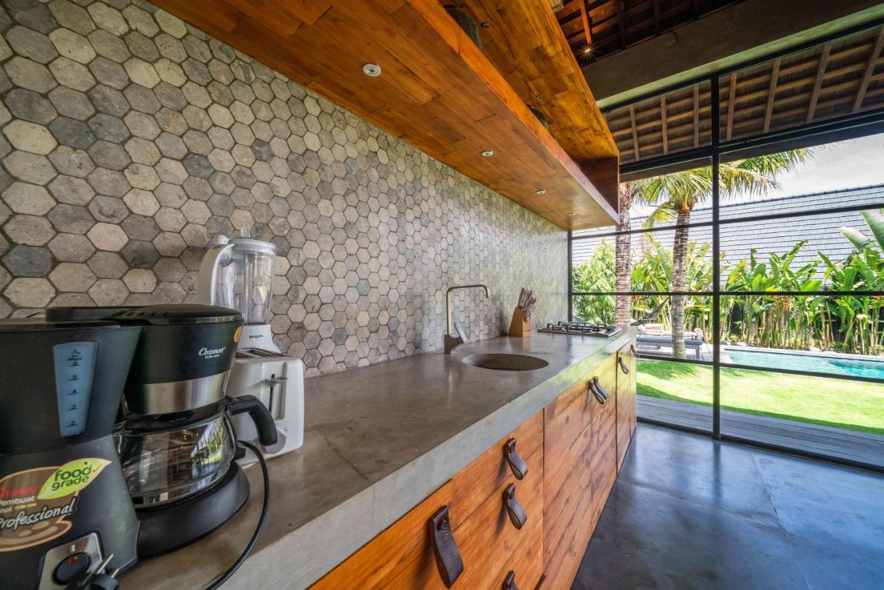 Wirtiga - Elegant 3bdr In The Heart Of Canggu!