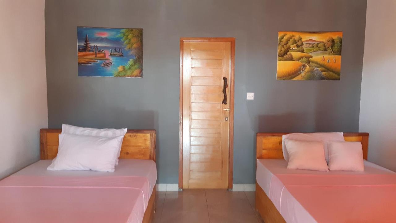 Friend House & Surf Guest house Airsatang