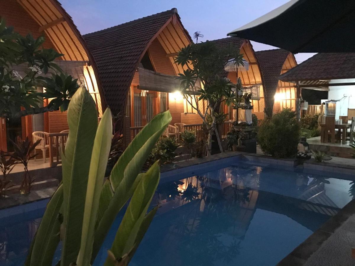 Q Rimbuk Bungalow Toyapakeh