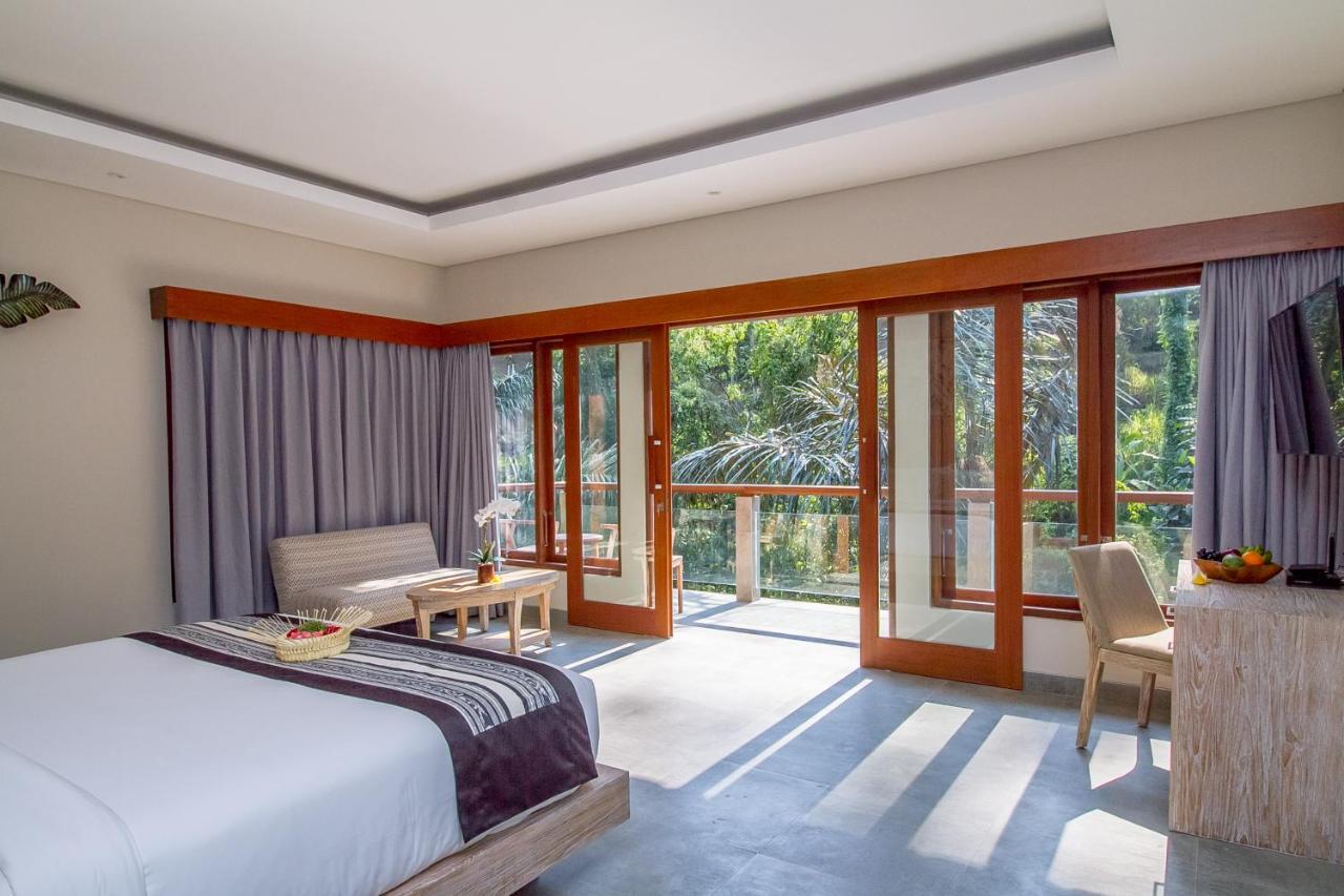 Villa Ubud Hills & *