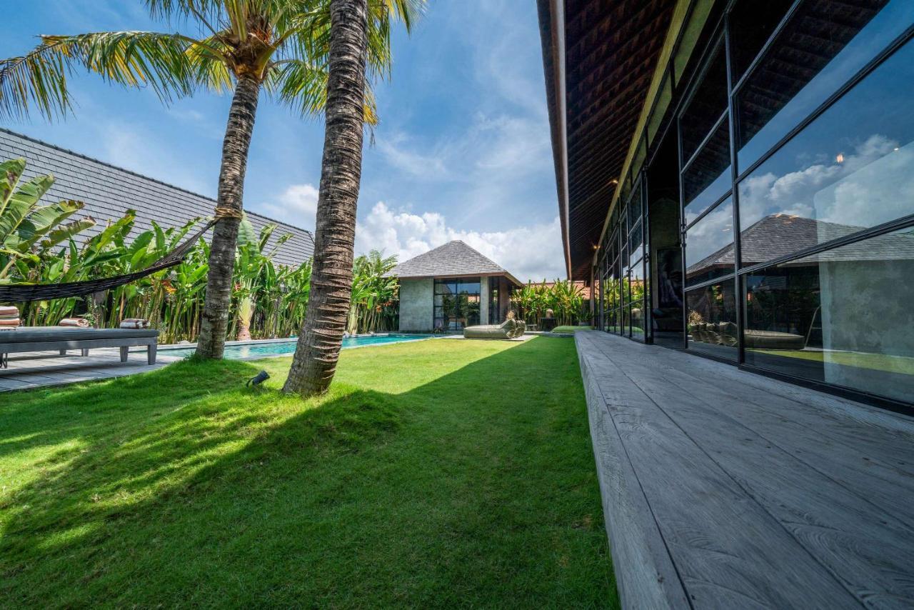Wirtiga - Elegant 3bdr In The Heart Of Canggu!