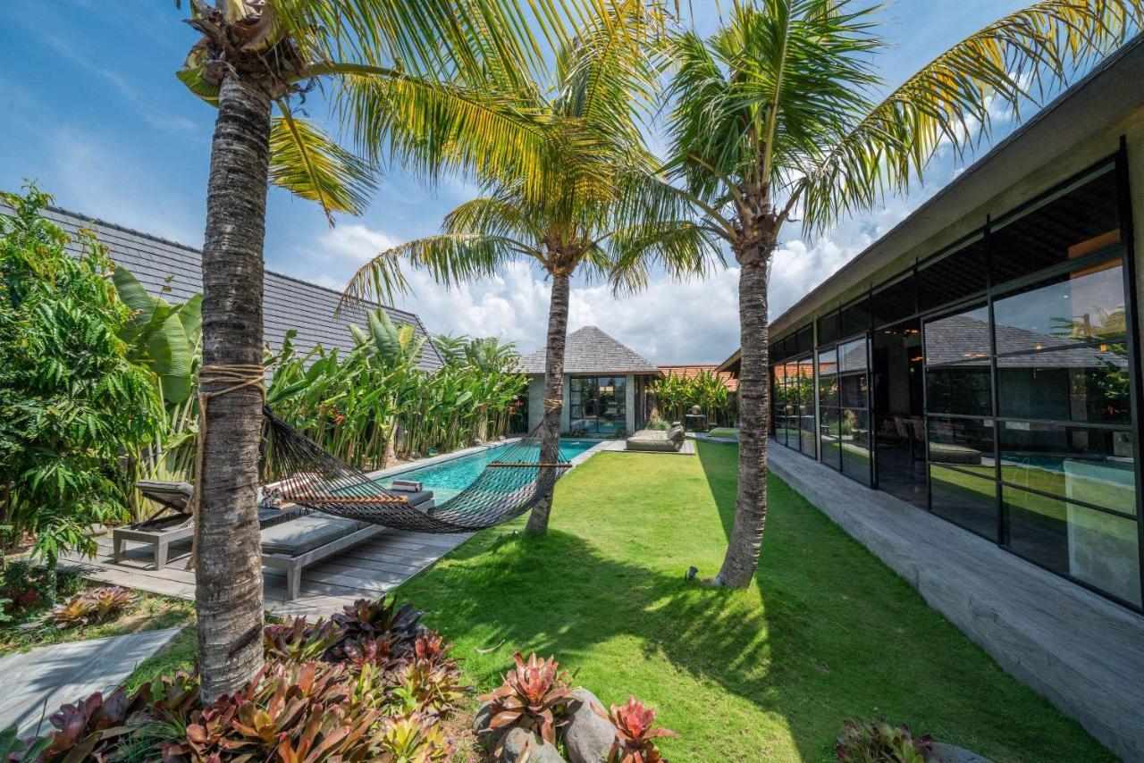 Wirtiga - Elegant 3bdr In The Heart Of Canggu!