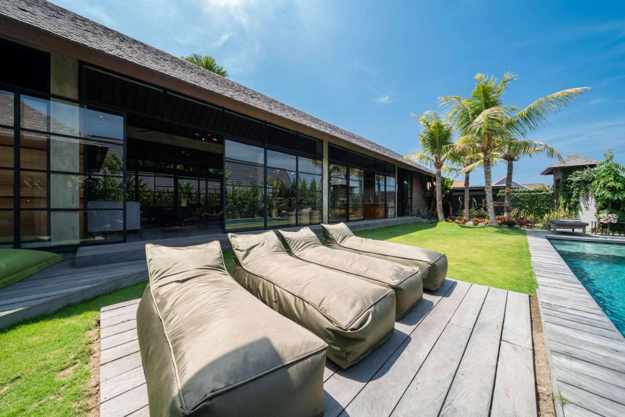 Wirtiga - Elegant 3bdr In The Heart Of Canggu! *