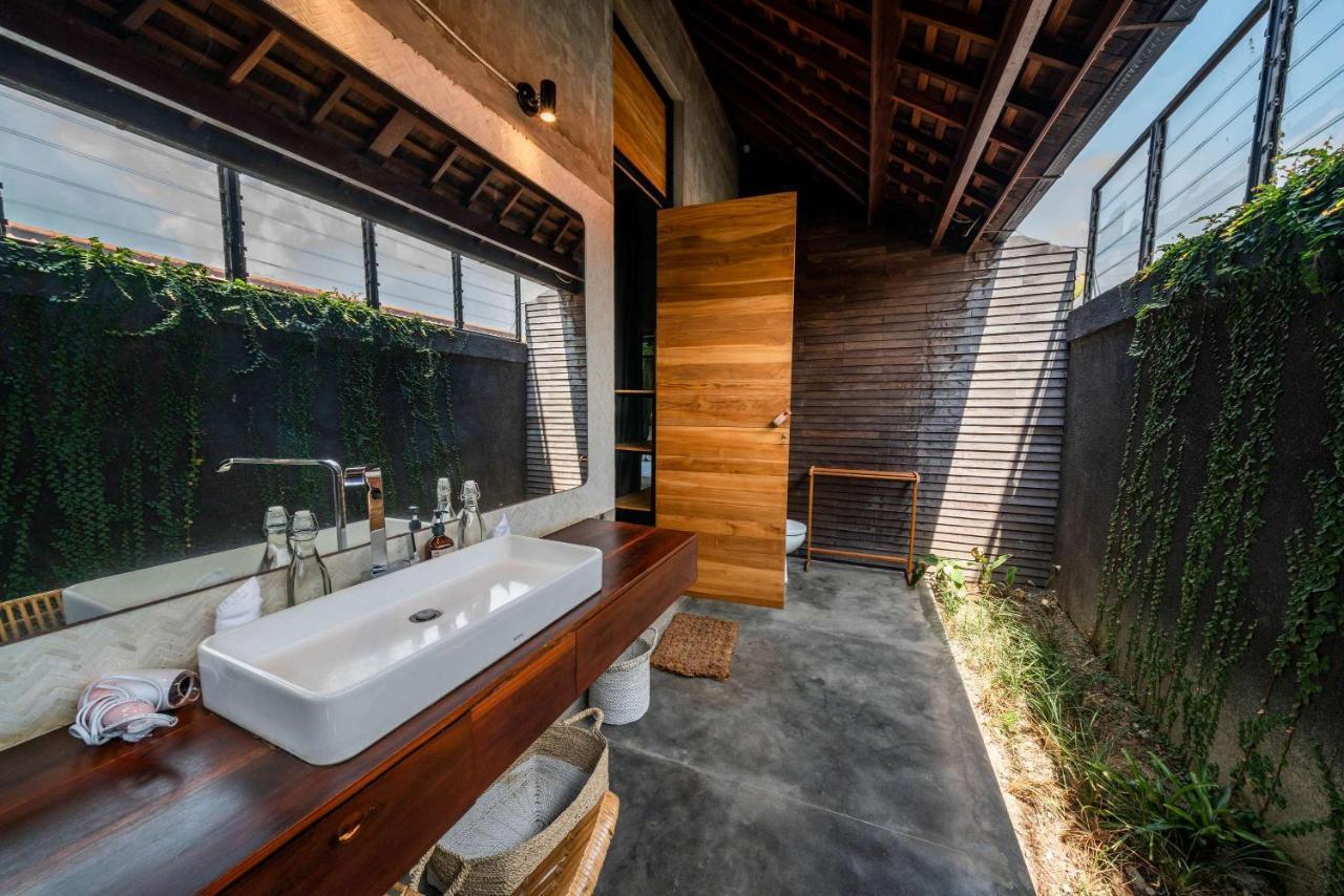Wirtiga - Elegant 3bdr In The Heart Of Canggu! Villa