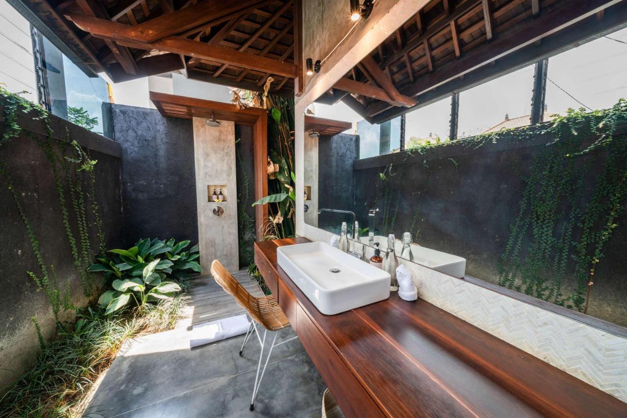 Villa Wirtiga - Elegant 3bdr In The Heart Of Canggu!