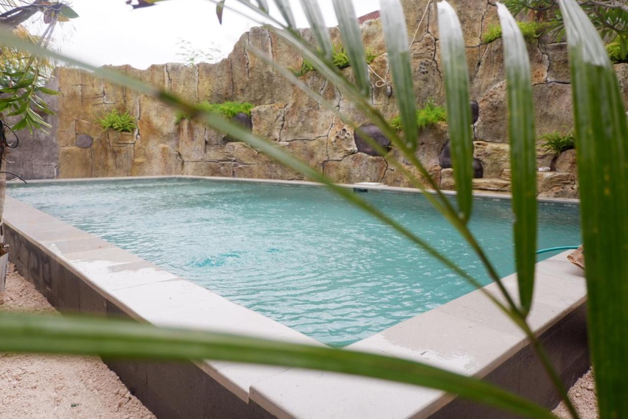 Devata Giri Uluwatu (Bali)