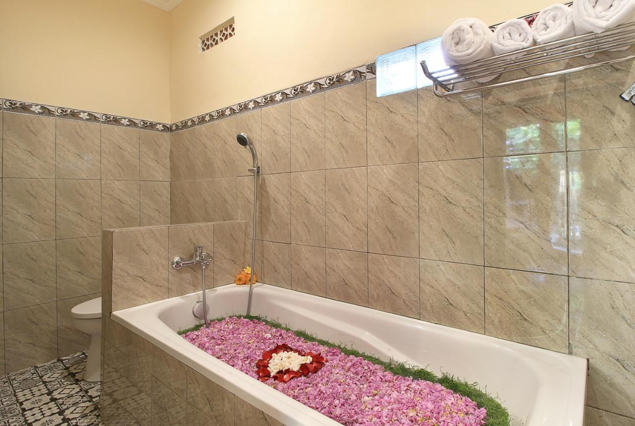 Guest house Jerogadung House 2*