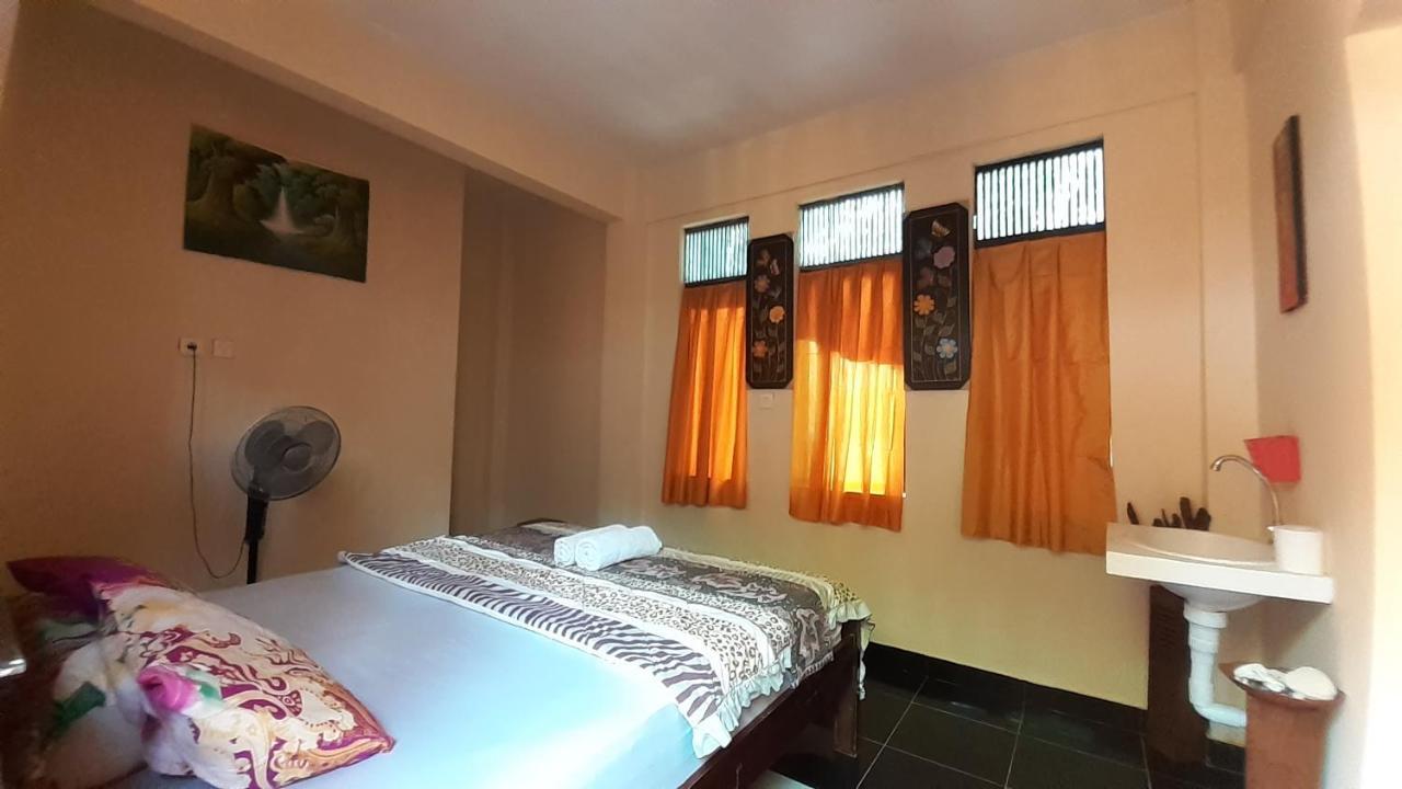 Bed & Breakfast Made Roejas Family 2*