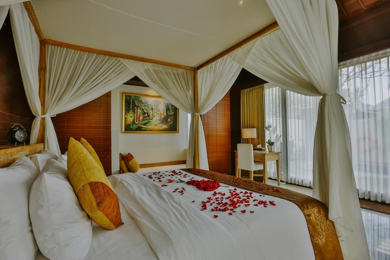 D'nusa Club And