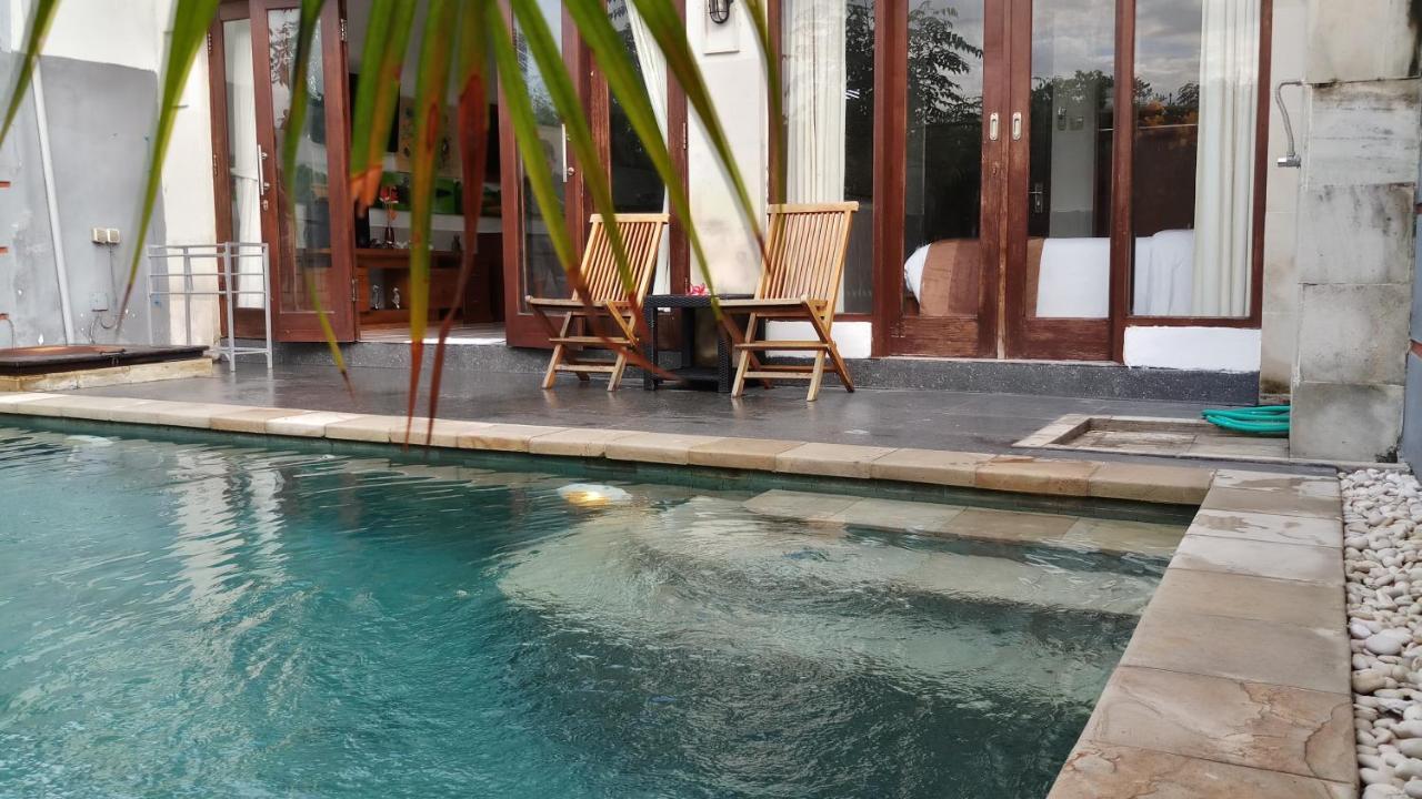 Dencarik Villa