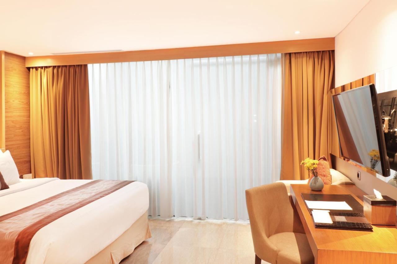 De Vins Sky Hotel 4*