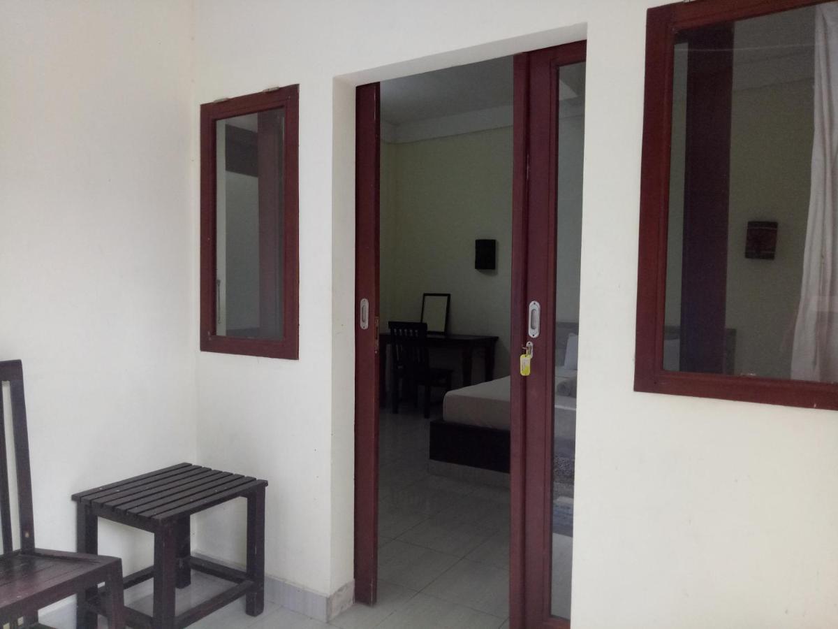 Stop Homestay, Rooftop Restaurant And Bar