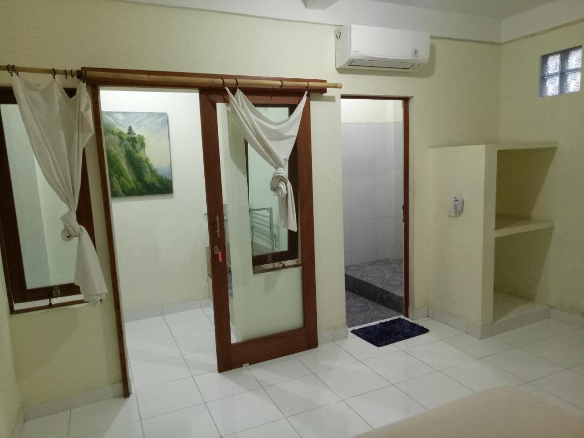 Stop Homestay, Rooftop Restaurant And Bar 2* Amed (Bali)