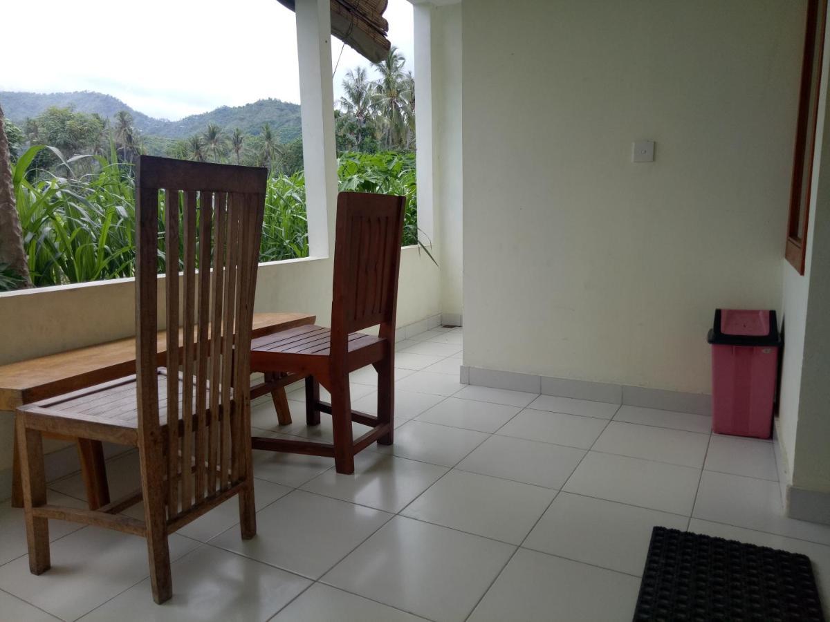 Stop Homestay, Rooftop Restaurant And Bar Guest house