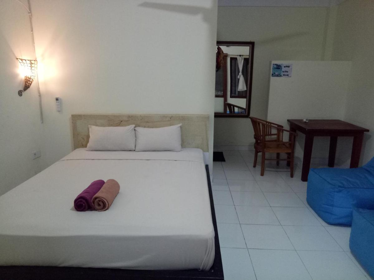 Stop Homestay, Rooftop Restaurant And Bar