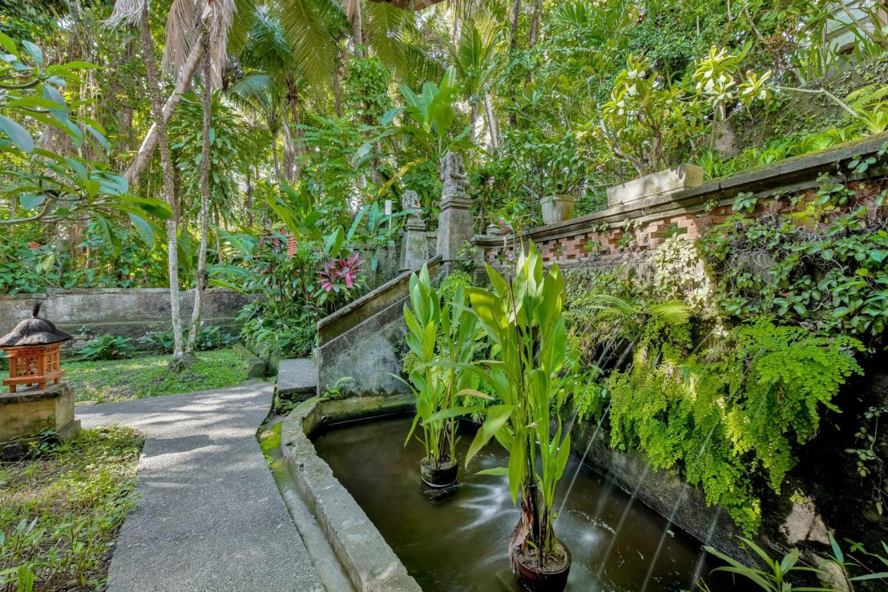 Kebun Indah Hotel