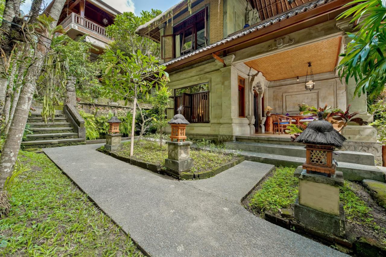 Hotel Kebun Indah 4*